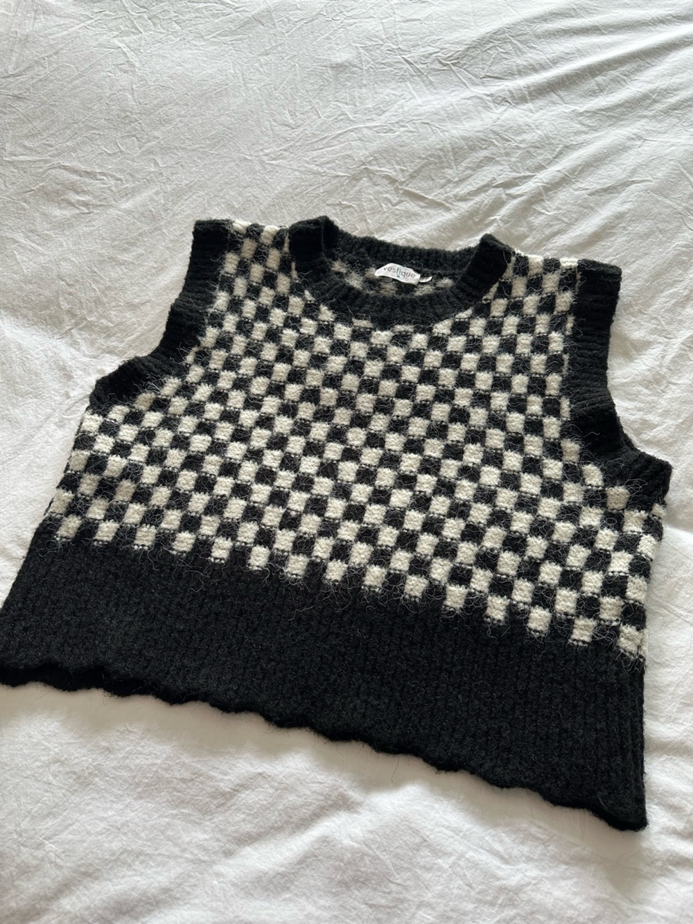vestique Black and White Checker Knit Sleeveless Sweater Vest, size medium - Picture 7 of 12